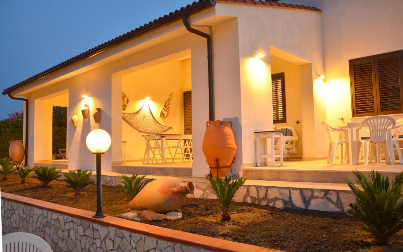 アウグスタ La Casa In Riva Al Mareヴィラ エクステリア 写真