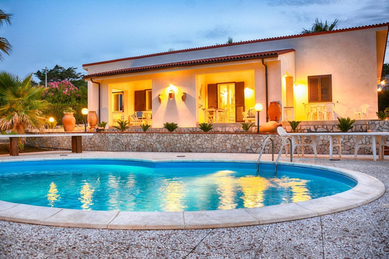 アウグスタ La Casa In Riva Al Mareヴィラ エクステリア 写真