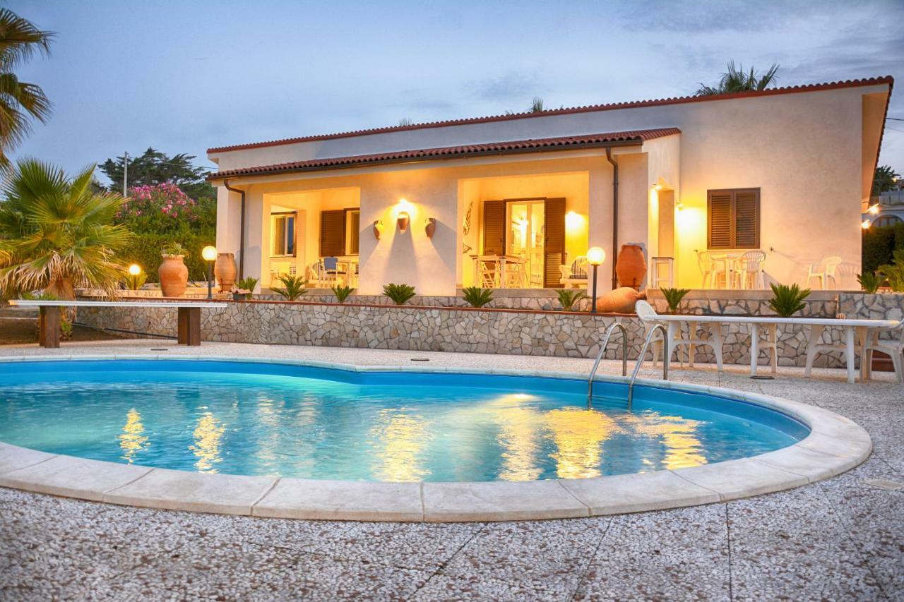 アウグスタ La Casa In Riva Al Mareヴィラ エクステリア 写真