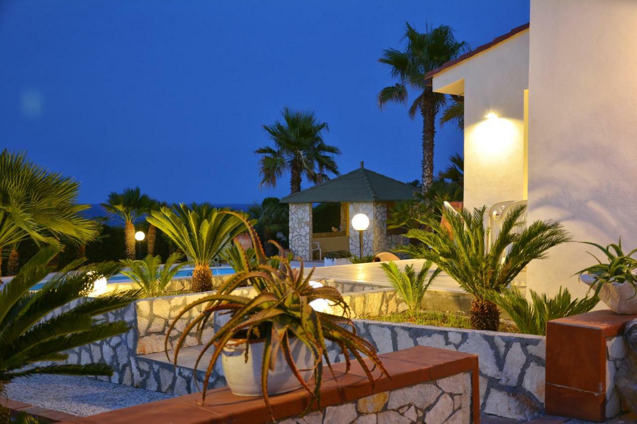 アウグスタ La Casa In Riva Al Mareヴィラ エクステリア 写真