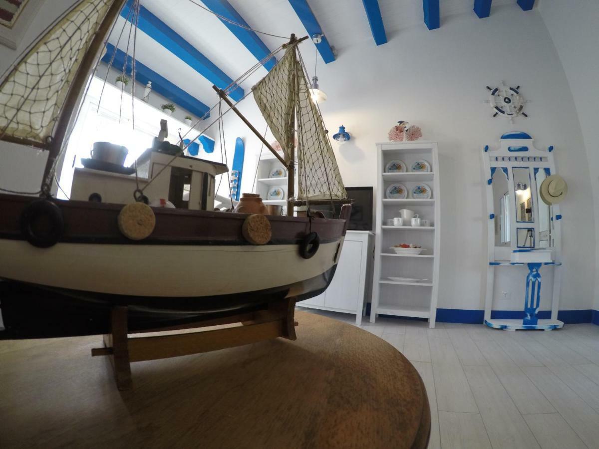 アウグスタ La Casa In Riva Al Mareヴィラ エクステリア 写真